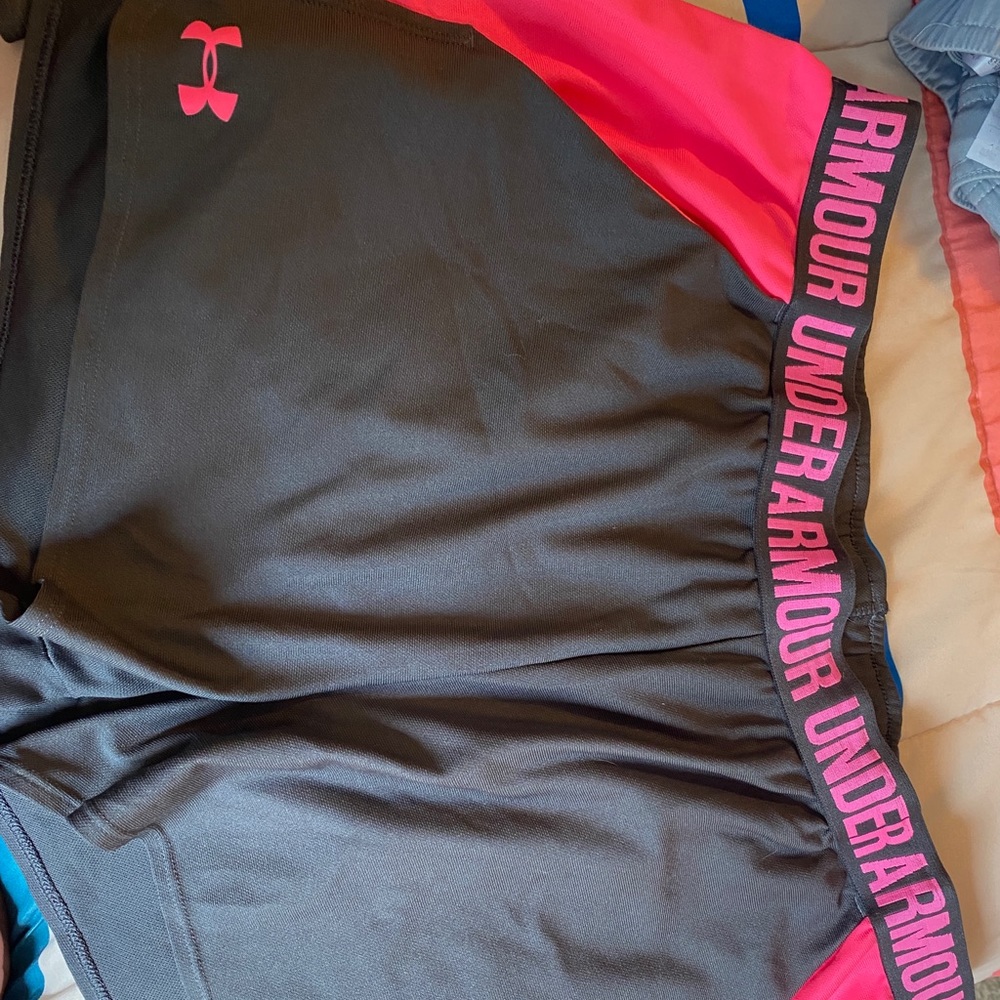 Women’s UA Shorts